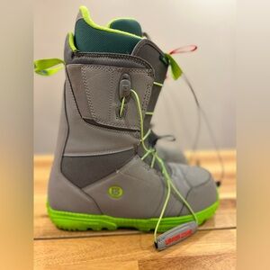 Burton Moto Snowboard Boots Men’s 10